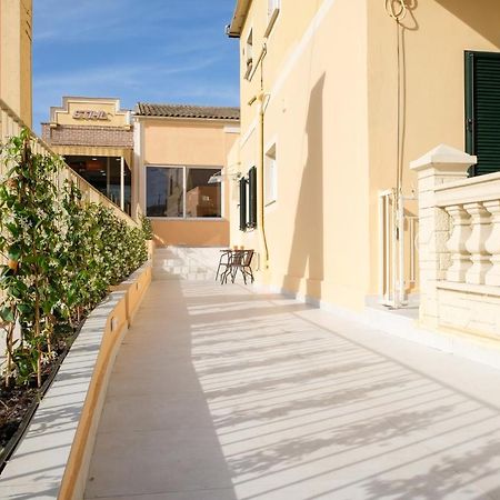 Solari Luxury Apartments Corfu Town מראה חיצוני תמונה